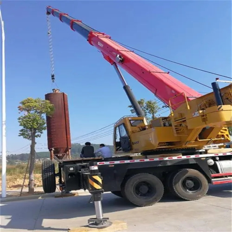 东港专业吊车租赁多少钱