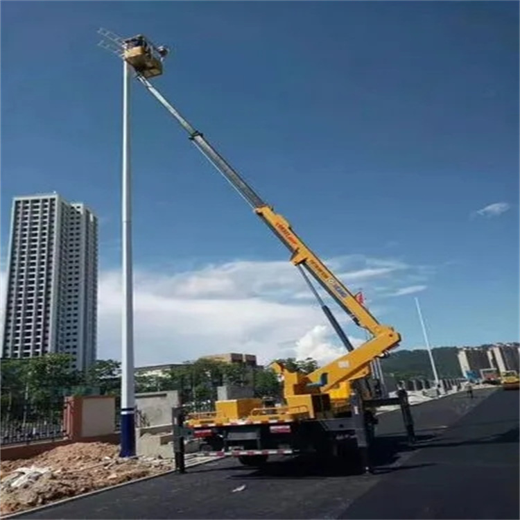 东港维修路灯的曲臂升降车出租